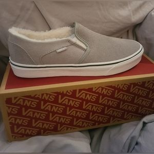 Vans Asher Suede Sherpa women's Size 11